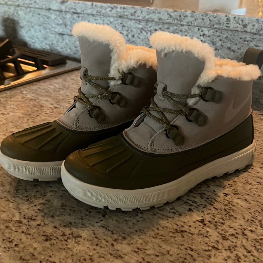 Nike Boots